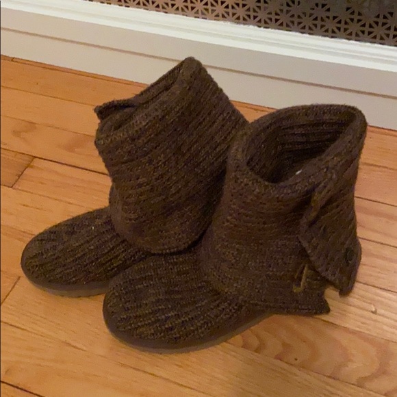 Knit UGG Boots - Picture 1 of 6